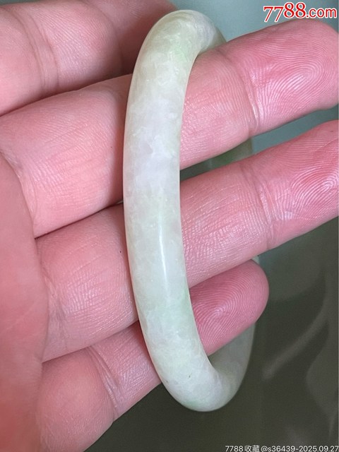 古玩玉器天然翡翠手鐲拍賣，當前價格650元