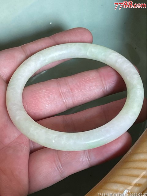 古玩玉器天然翡翠手鐲拍賣，當前價格650元