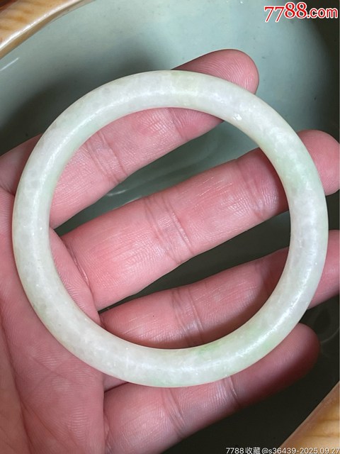 古玩玉器天然翡翠手鐲拍賣，當前價格650元