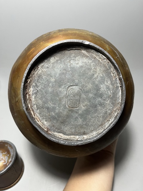 古玩陶瓷錫胎刻花葫蘆瓶真品鑒賞圖