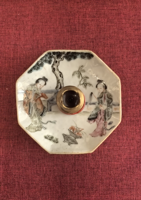 古玩陶瓷同治粉彩仕女人物八方香盤拍賣，當前價格8888元