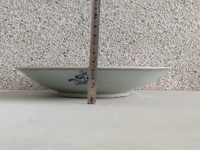 古玩陶瓷青花纏枝花卉紋盤真品鑒賞圖