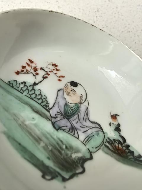 古玩陶瓷粉彩童子圖盤真品鑒賞圖