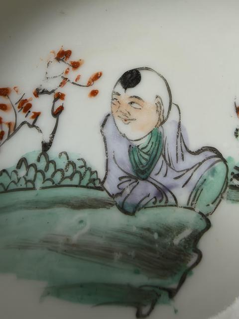 古玩陶瓷粉彩童子圖盤真品鑒賞圖