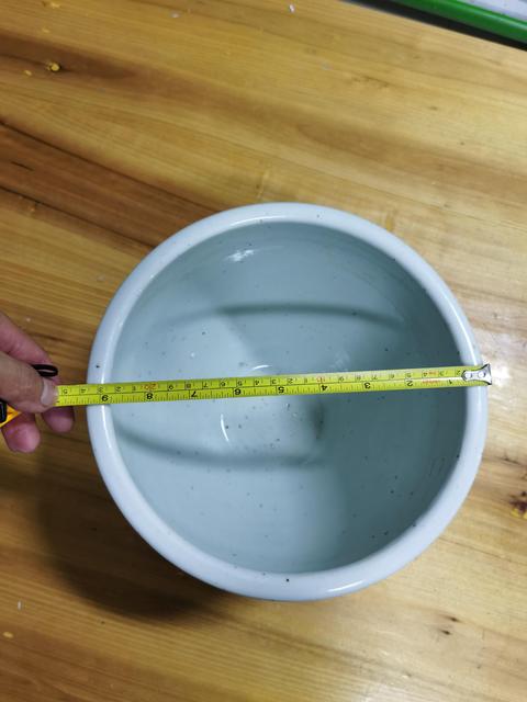 古玩陶瓷花卉紋青花缸真品鑒賞圖