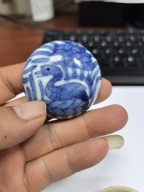 古玩陶瓷青花鵝紋粉盒真品鑒賞圖