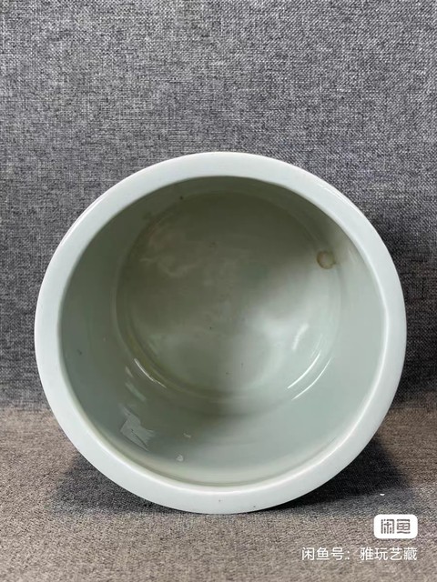 古玩陶瓷山水紋青花筆筒真品鑒賞圖