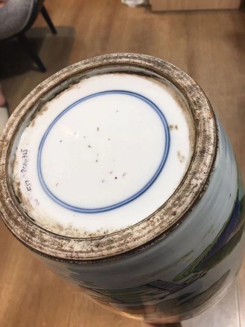 古玩陶瓷人物紋五彩瓶真品鑒賞圖