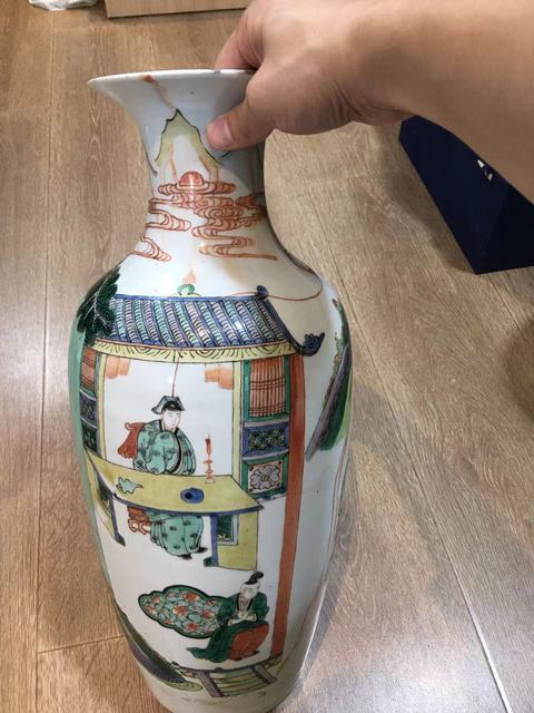 古玩陶瓷人物紋五彩瓶真品鑒賞圖