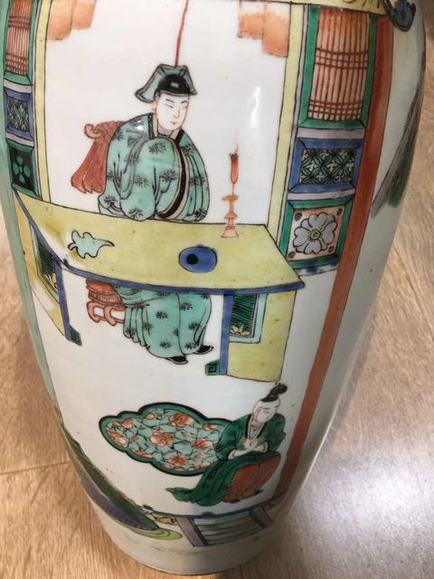 古玩陶瓷人物紋五彩瓶真品鑒賞圖