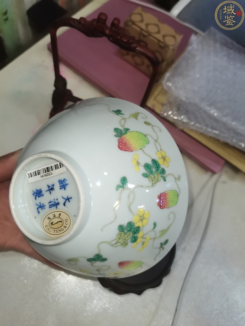 古玩陶瓷光緒·粉彩過(guò)枝癩瓜紋碗（官）真品鑒賞圖