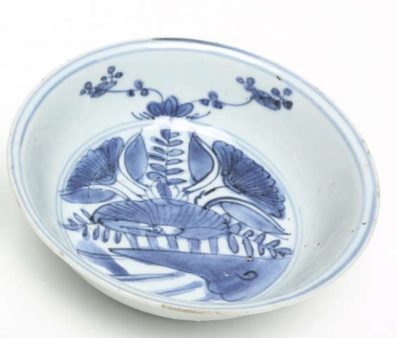 古玩陶瓷明天啟 青花花卉紋淺碗真品鑒賞圖