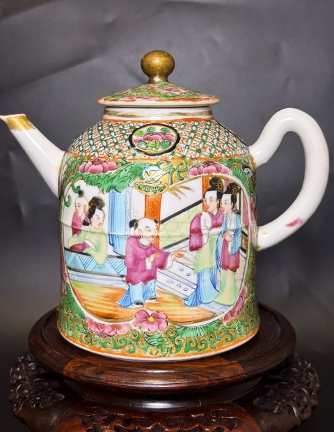 古玩陶瓷廣彩人物故事紋茶壺真品鑒賞圖