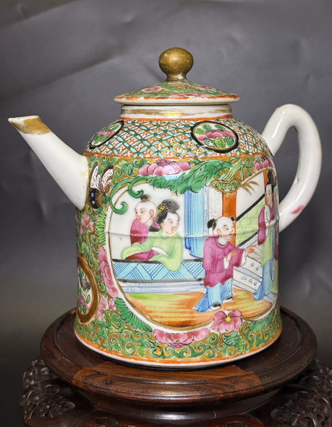 古玩陶瓷廣彩人物故事紋茶壺真品鑒賞圖