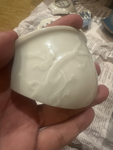古玩陶瓷白釉暗刻內青花瓷片（日本）真品鑒賞圖