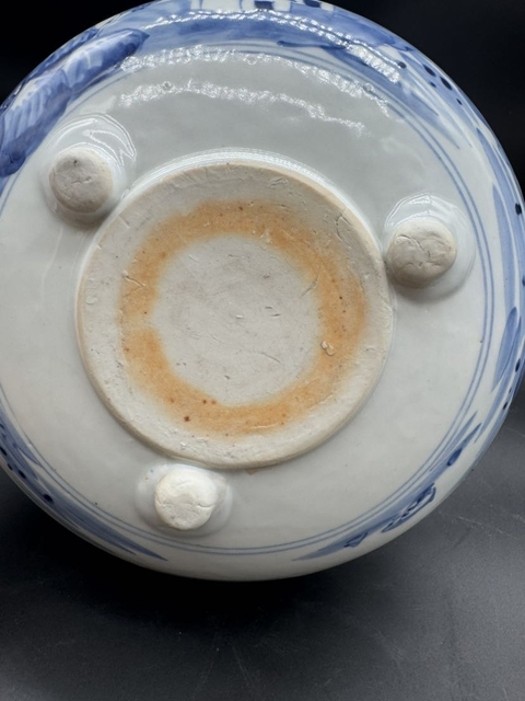 古玩陶瓷德化窯青花山水紋三足香爐真品鑒賞圖