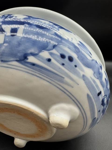 古玩陶瓷德化窯青花山水紋三足香爐真品鑒賞圖