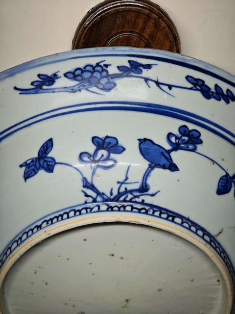 古玩陶瓷青花李貴鰱鳙圖折沿盤真品鑒賞圖