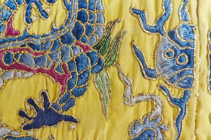 古玩雜項龍紋繡片掛屏真品鑒賞圖