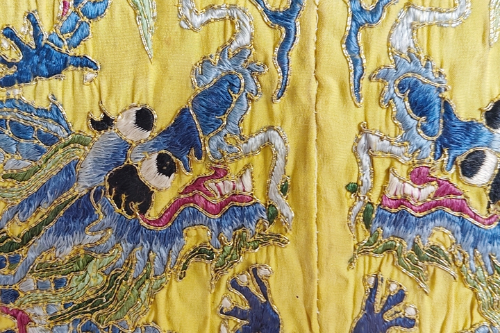 古玩雜項龍紋繡片掛屏真品鑒賞圖