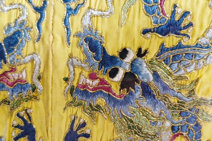 古玩雜項龍紋繡片掛屏真品鑒賞圖