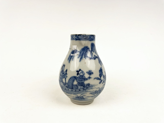 古玩陶瓷清中早期·青花泛舟垂柳圖執壺拍賣，當前價格792元
