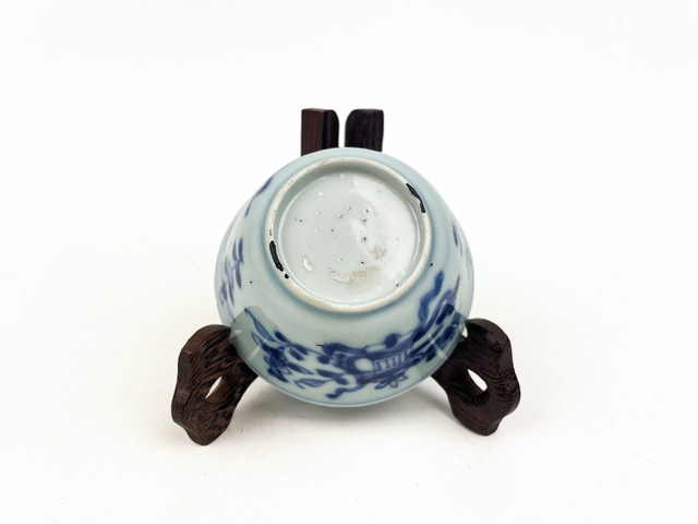 古玩陶瓷清康熙·青花八寶杯拍賣，當前價格0元