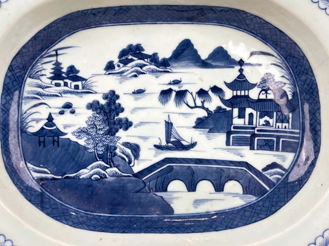 古玩陶瓷清乾隆.青花山水樓閣人物八方大長盤真品鑒賞圖