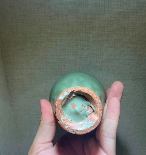 古玩陶瓷龍泉印花瓶真品鑒賞圖
