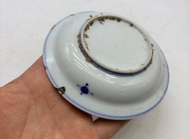 古玩陶瓷青花斗雞圖盤真品鑒賞圖