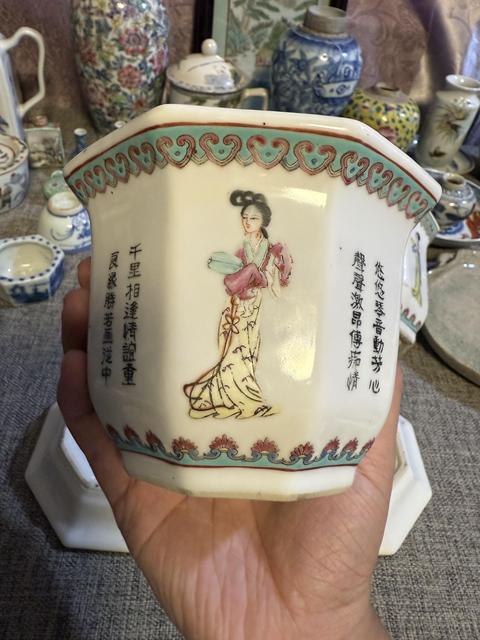 古玩陶瓷粉彩四美圖花盆真品鑒賞圖