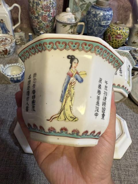 古玩陶瓷粉彩四美圖花盆真品鑒賞圖