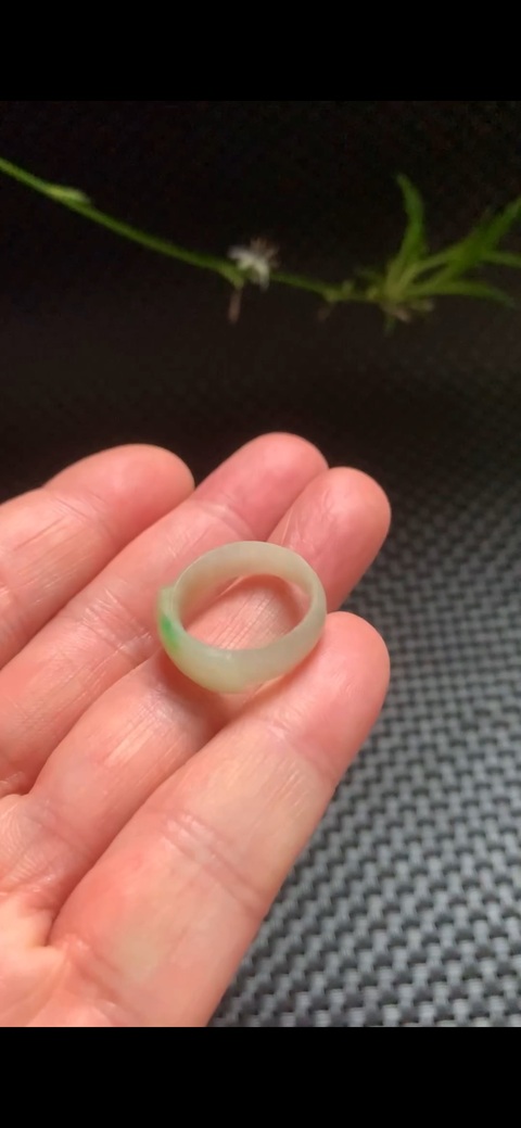 古玩玉器天然翡翠戒指真品鑒賞圖