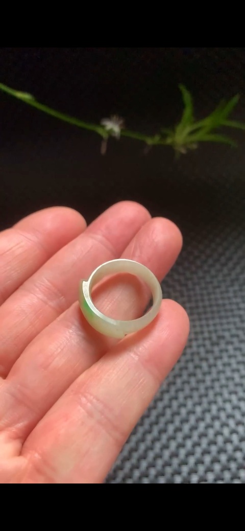 古玩玉器天然翡翠戒指真品鑒賞圖