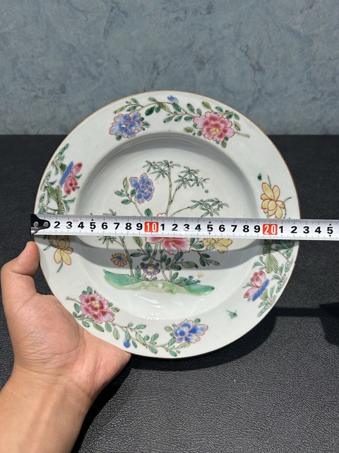 古玩陶瓷粉彩花卉盤真品鑒賞圖