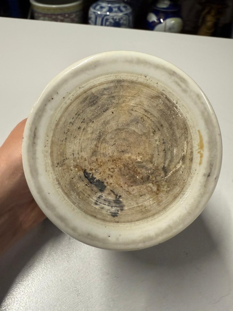 古玩陶瓷粉彩龍紋筆筒真品鑒賞圖