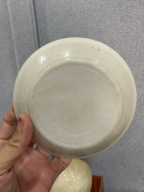 古玩陶瓷芒口圈足覆燒工藝印花洗真品鑒賞圖