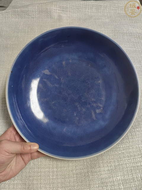 古玩陶瓷霽藍(lán)釉盤真品鑒賞圖