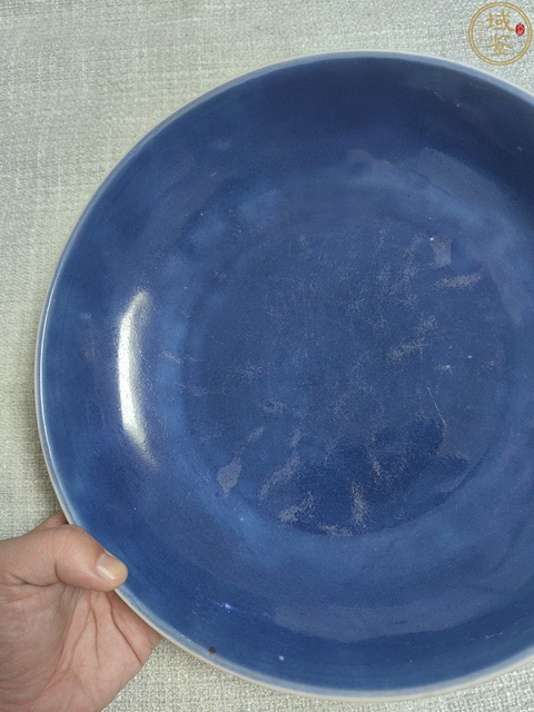 古玩陶瓷霽藍(lán)釉盤真品鑒賞圖