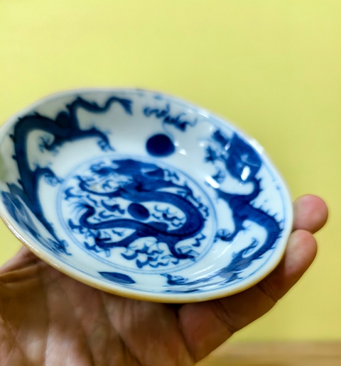 古玩陶瓷清晚期 青花雙龍戲珠碟真品鑒賞圖