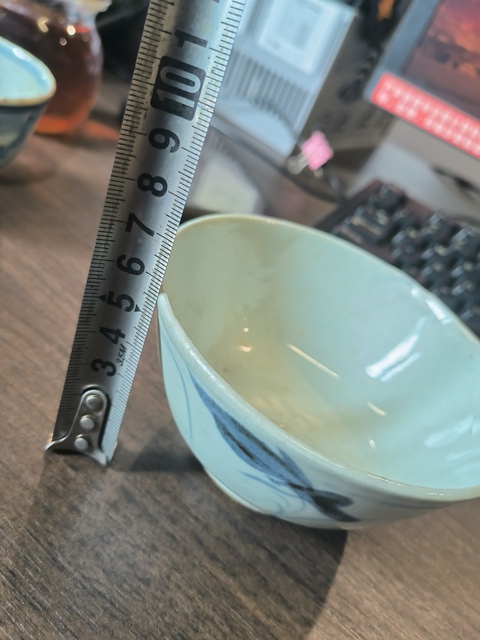 古玩陶瓷青花花卉紋茶碗真品鑒賞圖