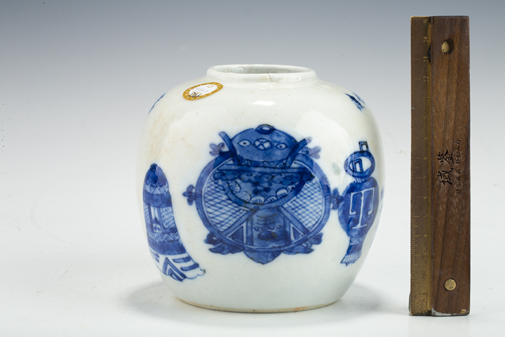 古玩陶瓷清晚·青花鐘鼎博古紋罐拍賣，當前價格3111元