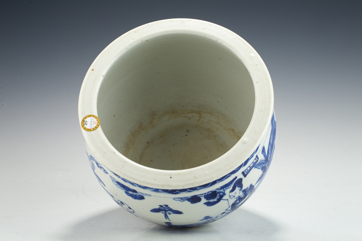 古玩陶瓷清晚·青花仕女教子圖案缸真品鑒賞圖
