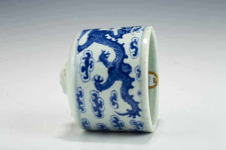 古玩陶瓷清晚·青花雙龍戲珠紋筒式爐真品鑒賞圖