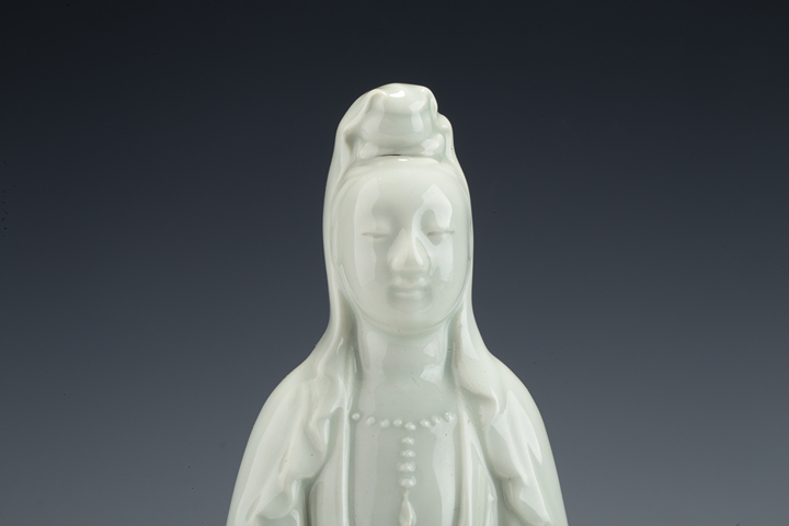 古玩陶瓷民國(guó)·白釉觀音瓷塑真品鑒賞圖