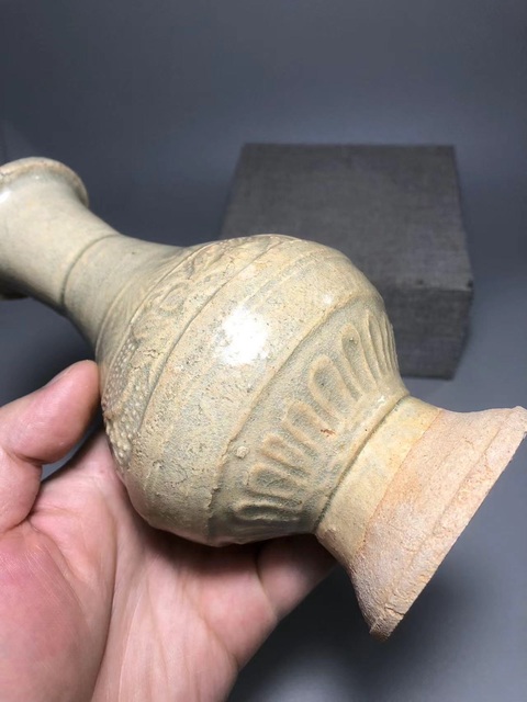 古玩陶瓷云市窯花卉紋盤口瓶真品鑒賞圖