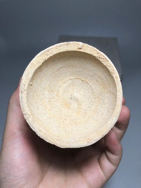 古玩陶瓷云市窯花卉紋盤口瓶真品鑒賞圖