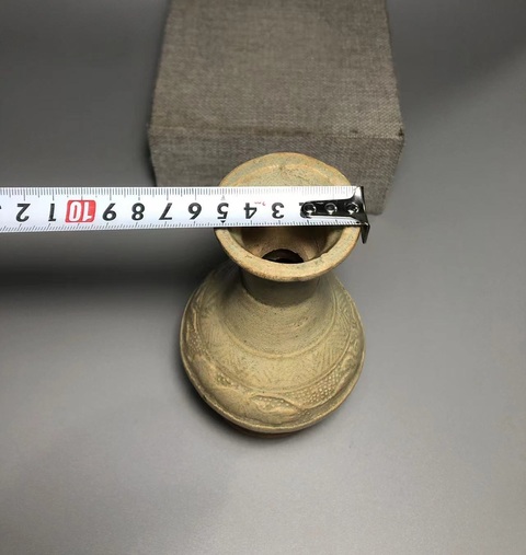 古玩陶瓷云市窯花卉紋盤口瓶真品鑒賞圖