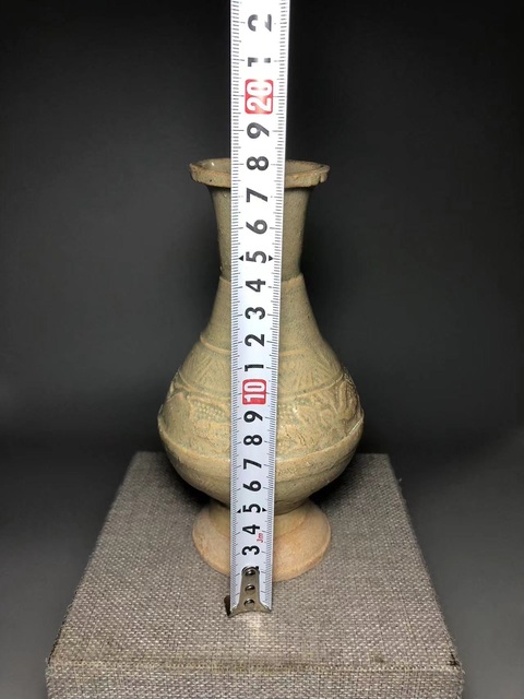 古玩陶瓷云市窯花卉紋盤口瓶真品鑒賞圖