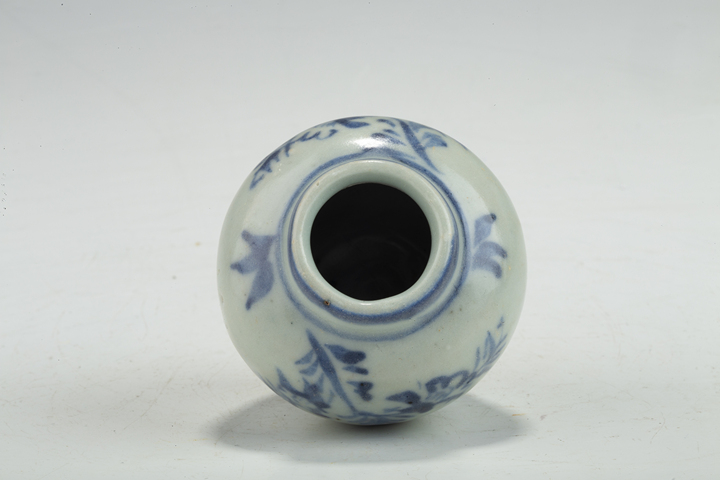 古玩陶瓷明中·青花花卉紋小蓋罐真品鑒賞圖